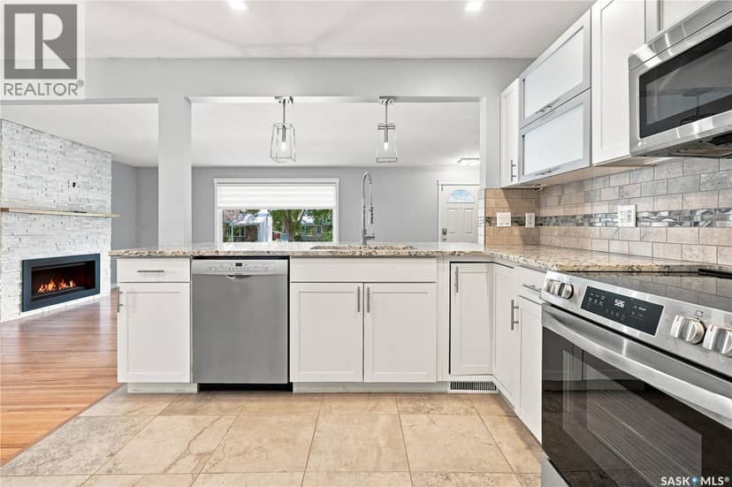 4200 Hillsdale STREET — photo 16 of 40