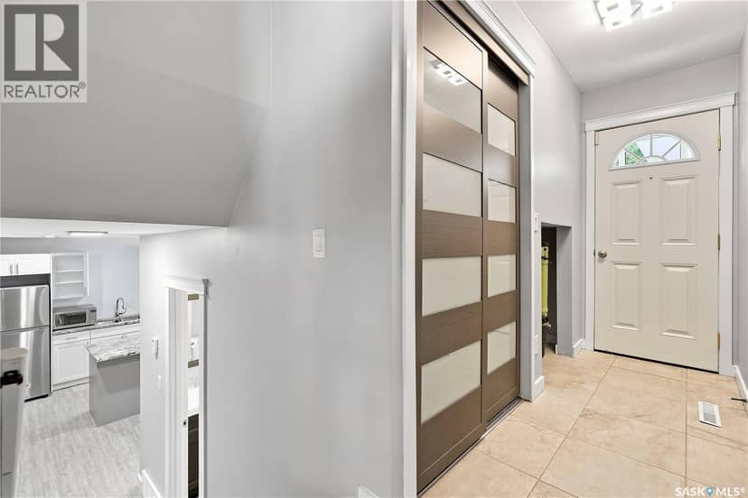 4200 Hillsdale STREET — photo 31 of 40