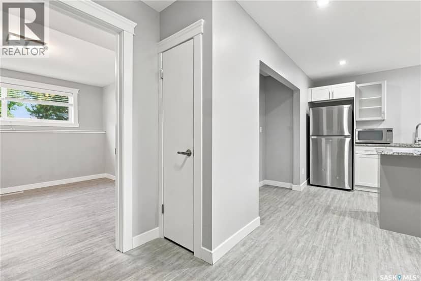 4200 Hillsdale STREET — photo 33 of 40