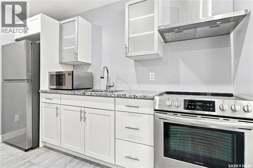 4200 Hillsdale STREET — photo 36 of 40