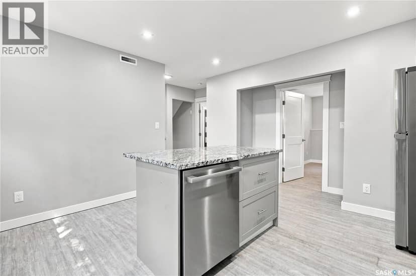 4200 Hillsdale STREET — photo 37 of 40