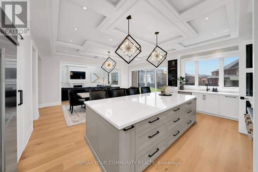 36 Arbordale Drive — photo 5 of 40