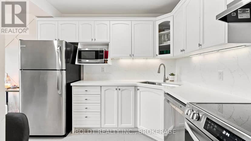 307 - 264 Oakdale Avenue — photo 11 of 27