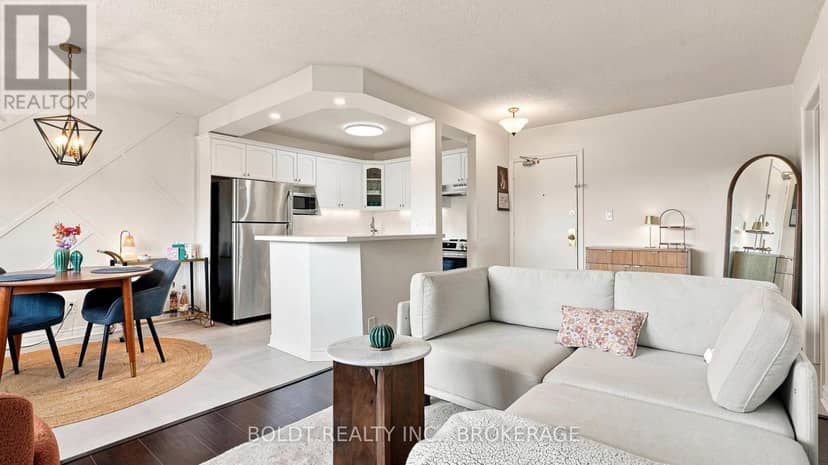 307 - 264 Oakdale Avenue — photo 6 of 27
