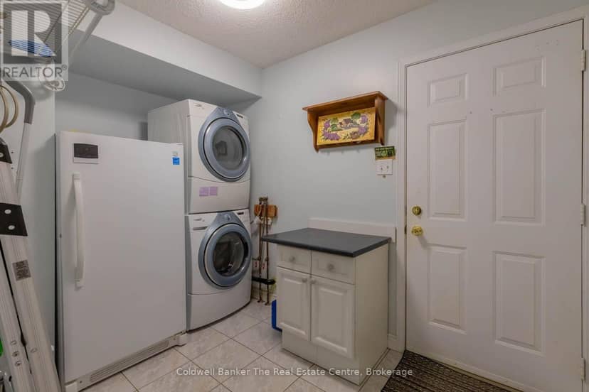110 Forest Glen Drive — photo 21 of 40