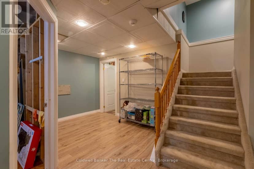 110 Forest Glen Drive — photo 35 of 40