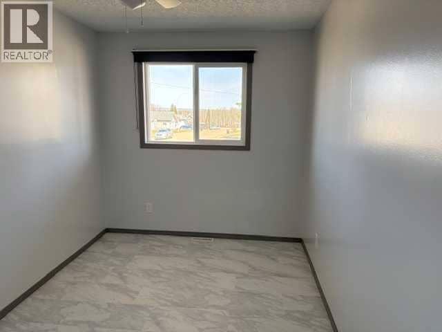 4418 54 Avenue — photo 21 of 40