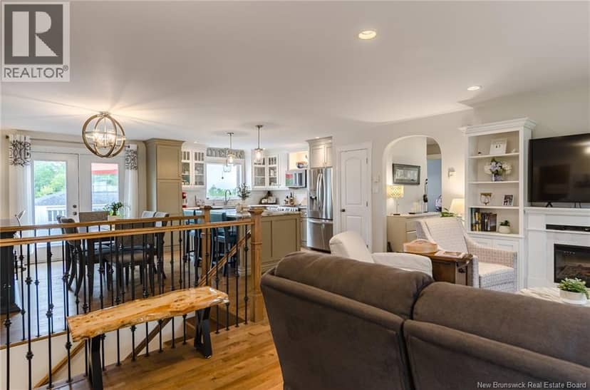 27 Runnymede Drive — photo 6 of 40