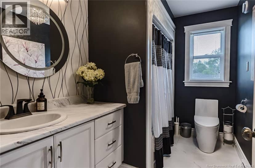 27 Runnymede Drive — photo 31 of 40