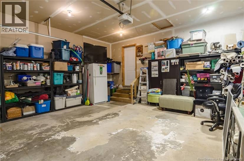 27 Runnymede Drive — photo 38 of 40