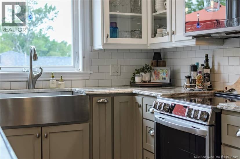 27 Runnymede Drive — photo 10 of 40