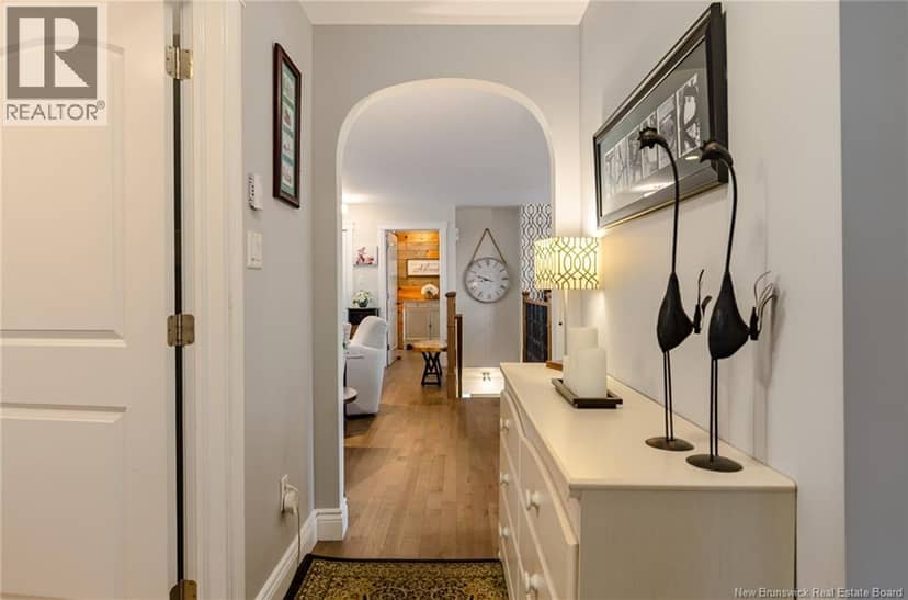 27 Runnymede Drive — photo 20 of 40