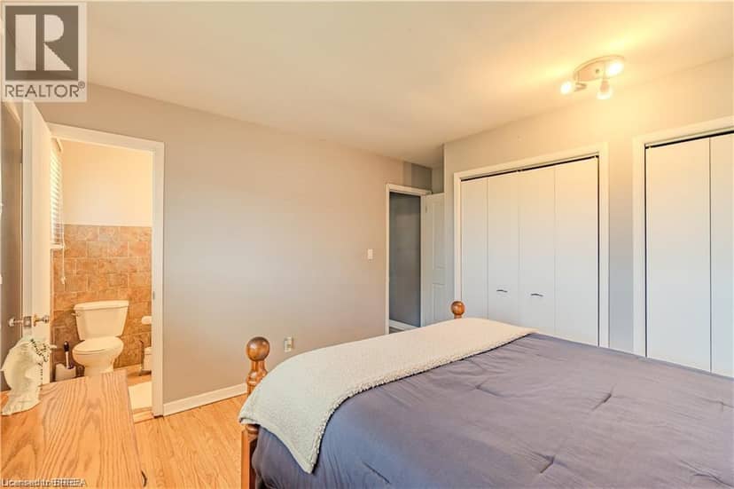 591 GOVERNORS Road E — photo 10 of 38