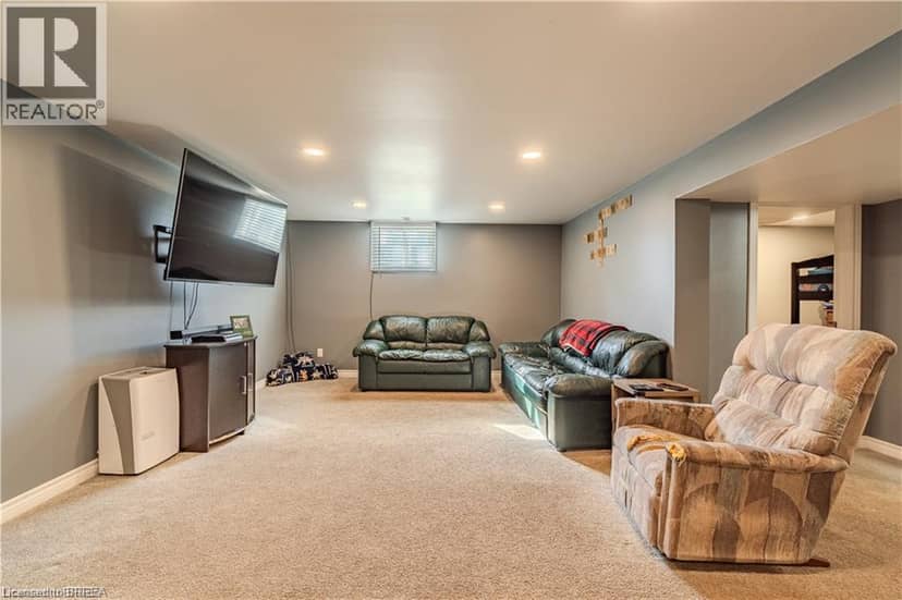 591 GOVERNORS Road E — photo 18 of 38