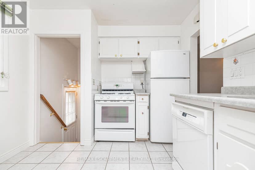 37 Lorne Avenue — photo 12 of 34