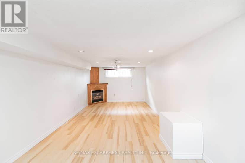 37 Lorne Avenue — photo 16 of 34
