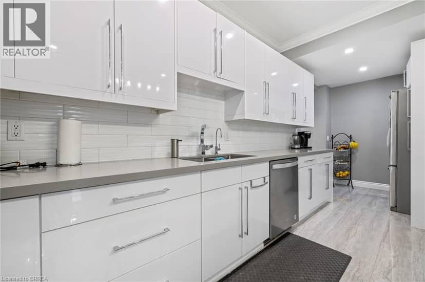 169 MOUNT PLEASANT Street — photo 18 of 40