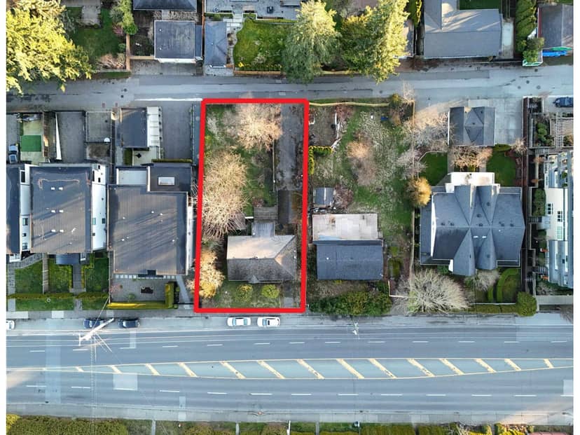 14068 NORTH BLUFF ROAD, White Rock