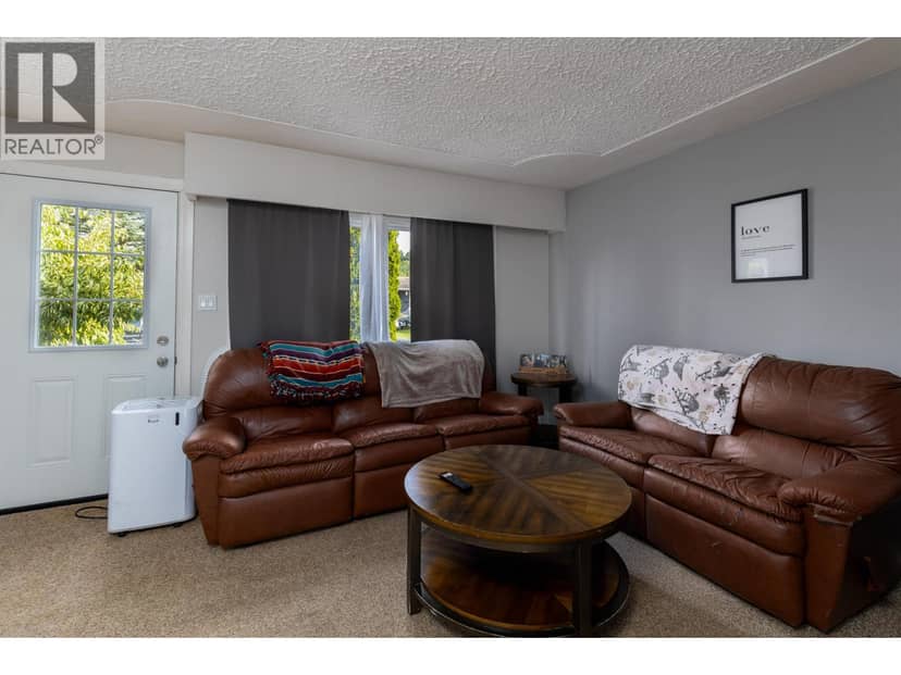 4621 STRAUME AVENUE, Terrace, photo 3