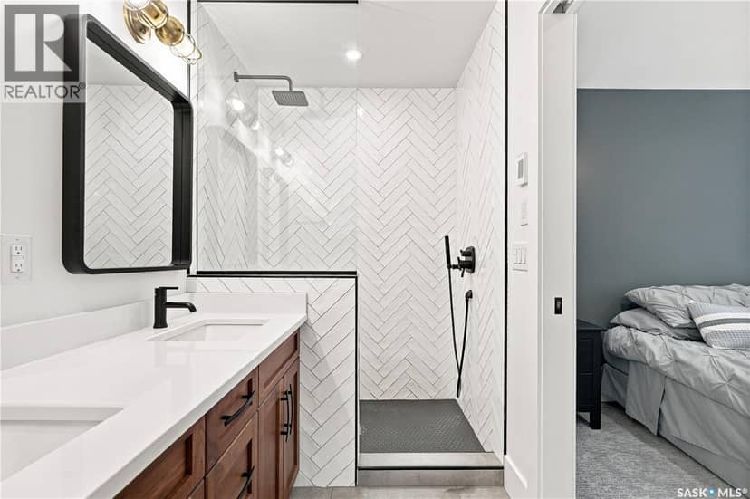 1172A Spadina CRESCENT E — photo 32 of 40