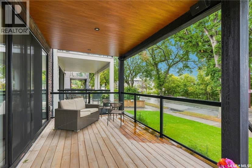 1172A Spadina CRESCENT E — photo 4 of 40