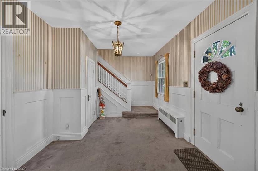 48 GARNER Road W — photo 11 of 40