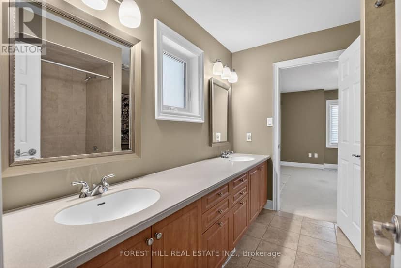 33 Chopin Boulevard — photo 36 of 40