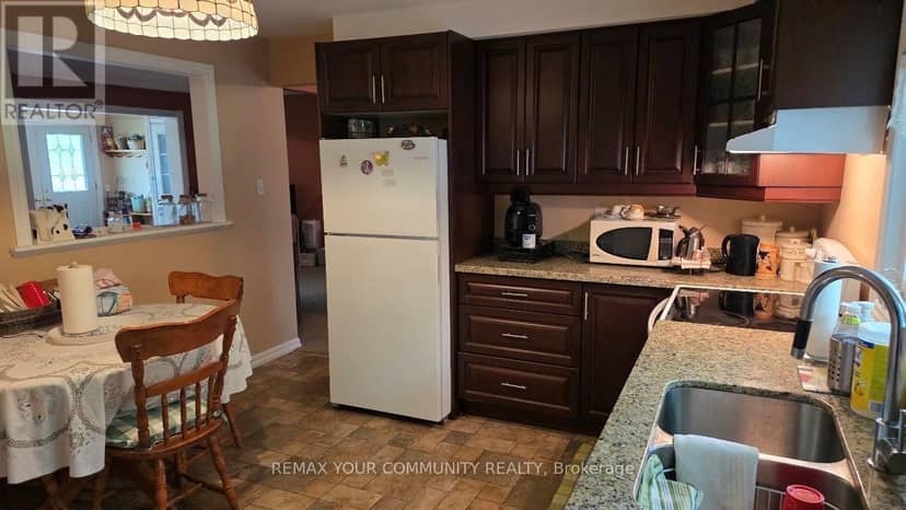 1031 Metro Road — photo 12 of 34