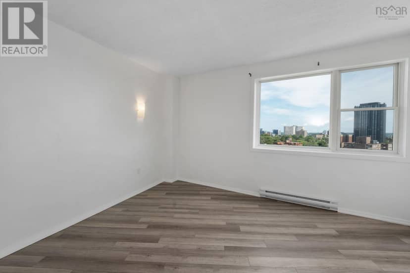 1002 1074 Wellington Street — photo 29 of 40