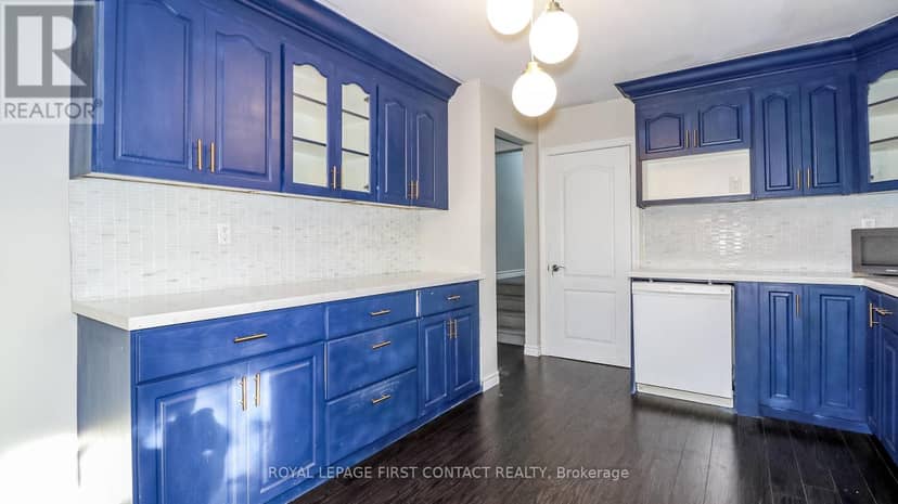 18 Kennedy Drive — photo 11 of 40