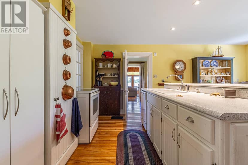 1327 Main Street — photo 12 of 40
