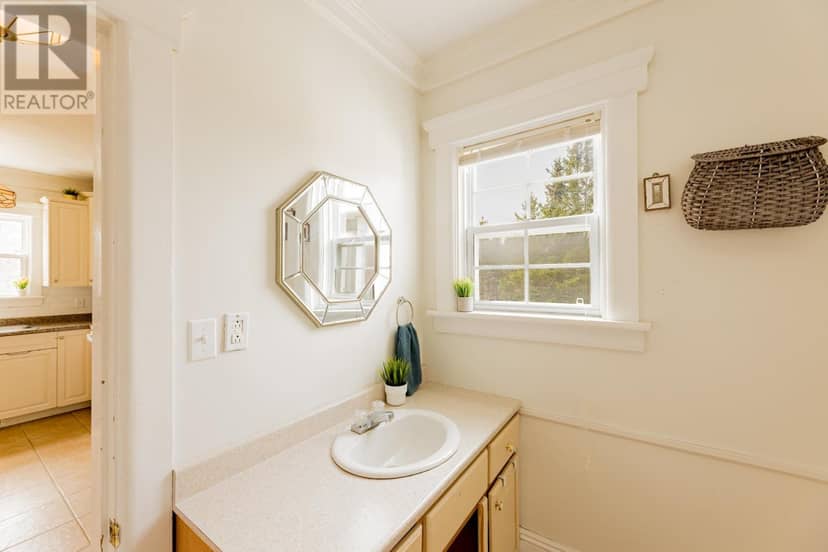 3905 St. Mary's Road — photo 13 of 40
