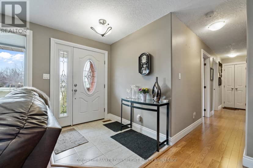 33960 Queen Street, Bluewater, photo 5