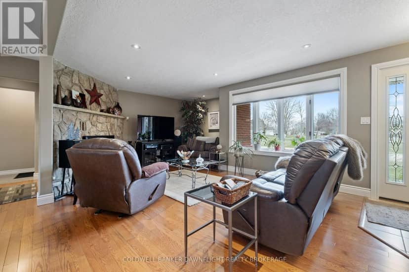 33960 Queen Street, Bluewater, photo 7