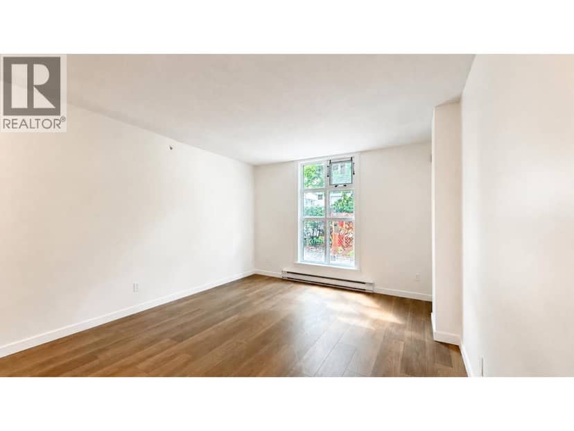 1 2528 E BROADWAY, Vancouver, photo 3