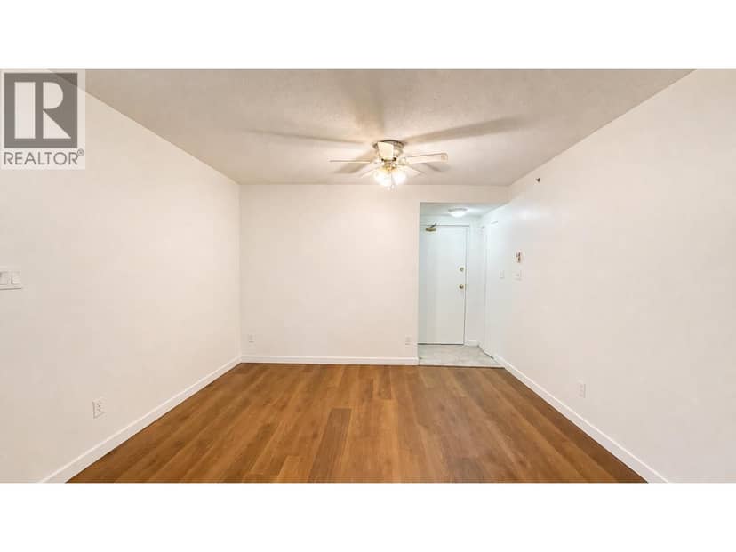 1 2528 E BROADWAY, Vancouver, photo 7