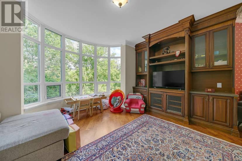 212 - 7071 Bayview Avenue — photo 19 of 40