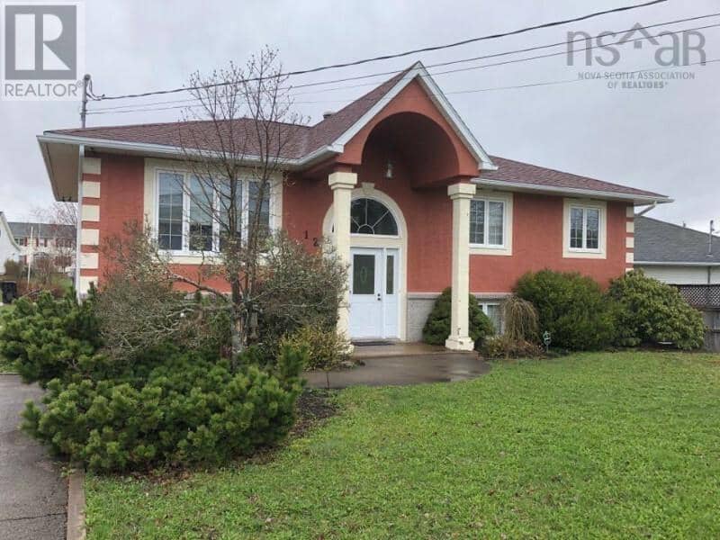 12 Gillis Way — photo 1 of 21