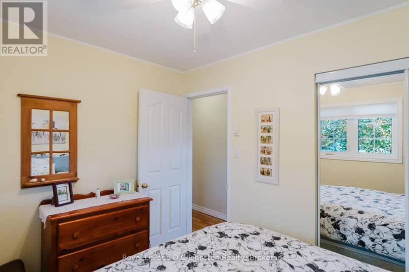 929 Wellington Street — photo 25 of 40