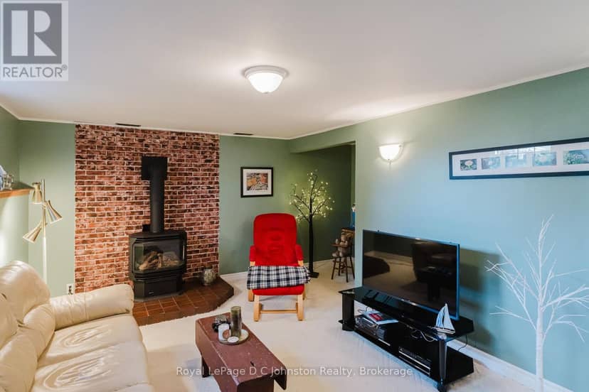 929 Wellington Street — photo 29 of 40
