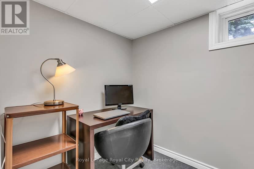56 Winston Crescent — photo 24 of 31