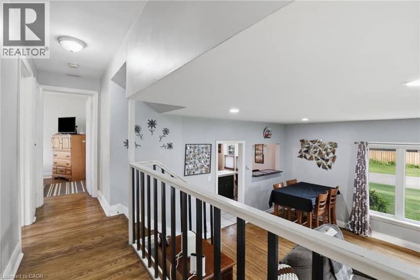 438 FOREST LAWN Avenue — photo 15 of 40
