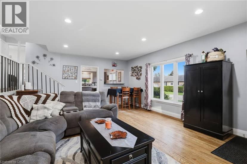 438 FOREST LAWN Avenue — photo 4 of 40