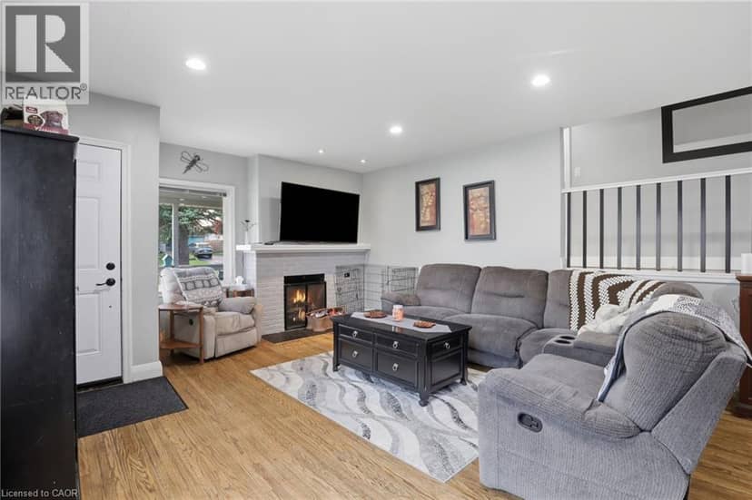 438 FOREST LAWN Avenue — photo 5 of 40