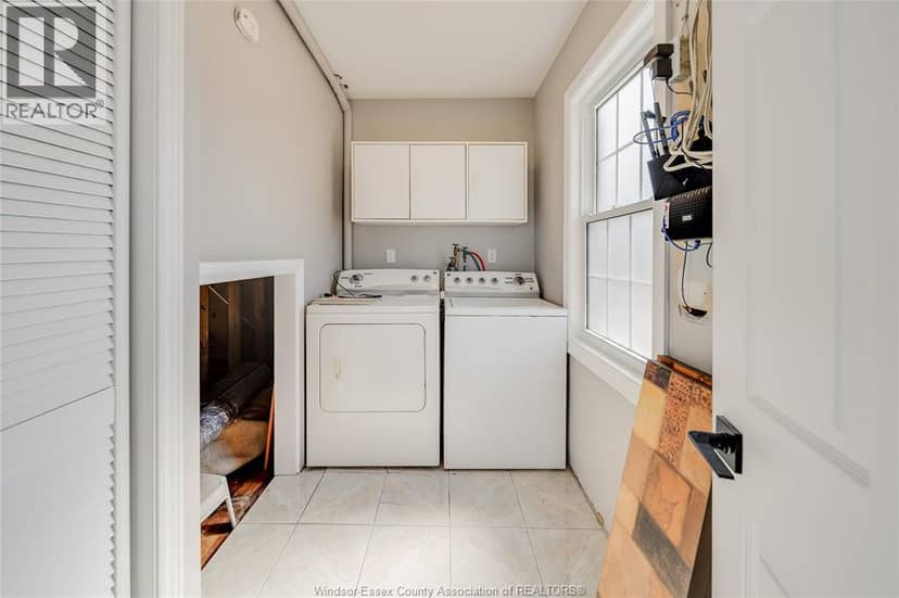 13902 Riverside Drive — photo 16 of 39