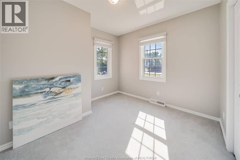 13902 Riverside Drive — photo 17 of 39