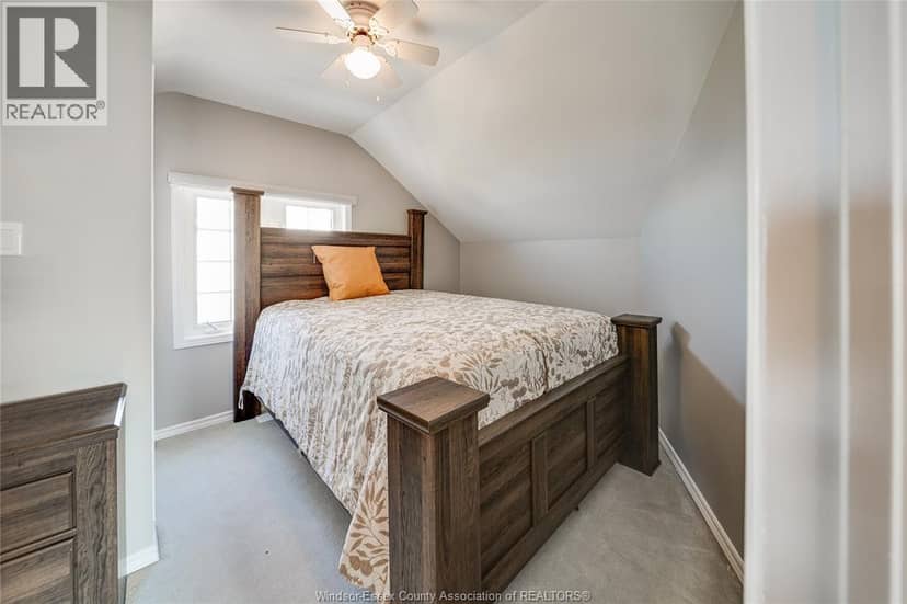13902 Riverside Drive — photo 23 of 39