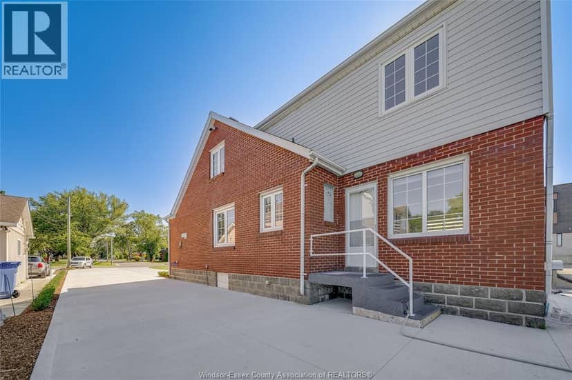 13902 Riverside Drive — photo 27 of 39