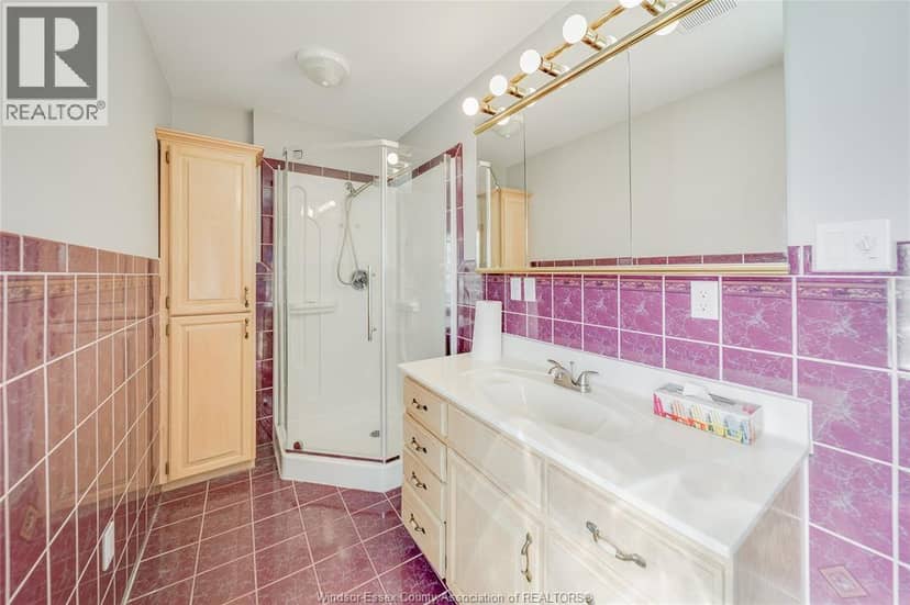 13902 Riverside Drive — photo 25 of 39
