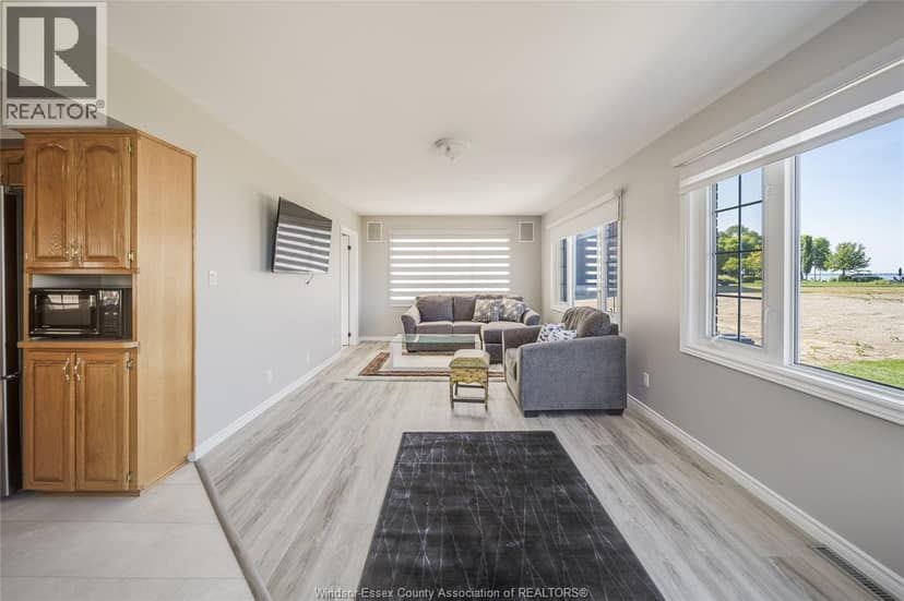 13902 Riverside Drive — photo 14 of 39